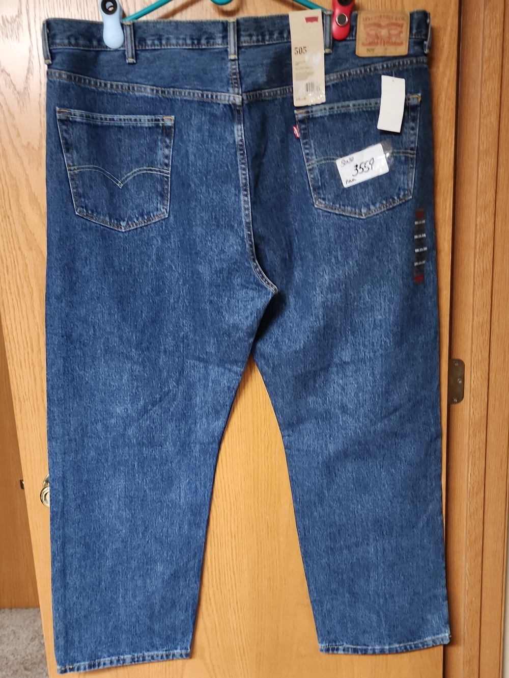 Levi's 505 Men's Blue Denim Jeans - Classic Straight Fit 50x30 nwt number 3559